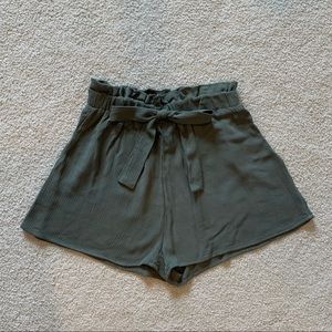 H&M green shorts